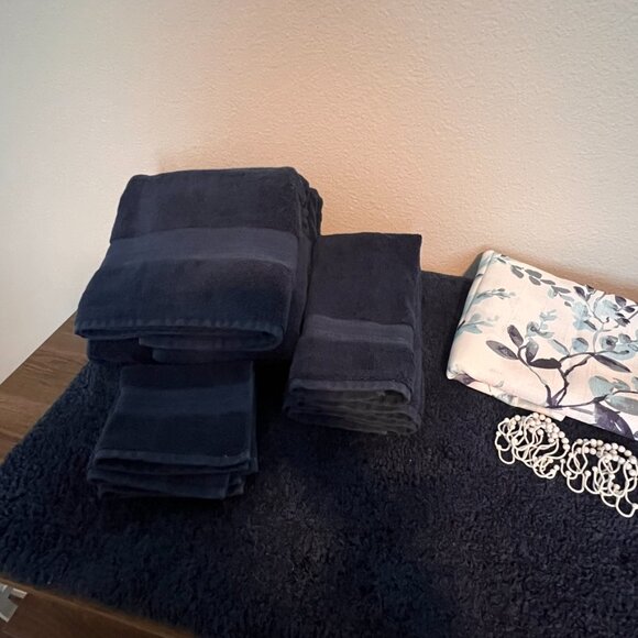 Navy Blue Bathroom Set - Picture 3 of 5